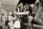 Μεταφορά τραυματία του ΕΣ με αεροπλάνο.